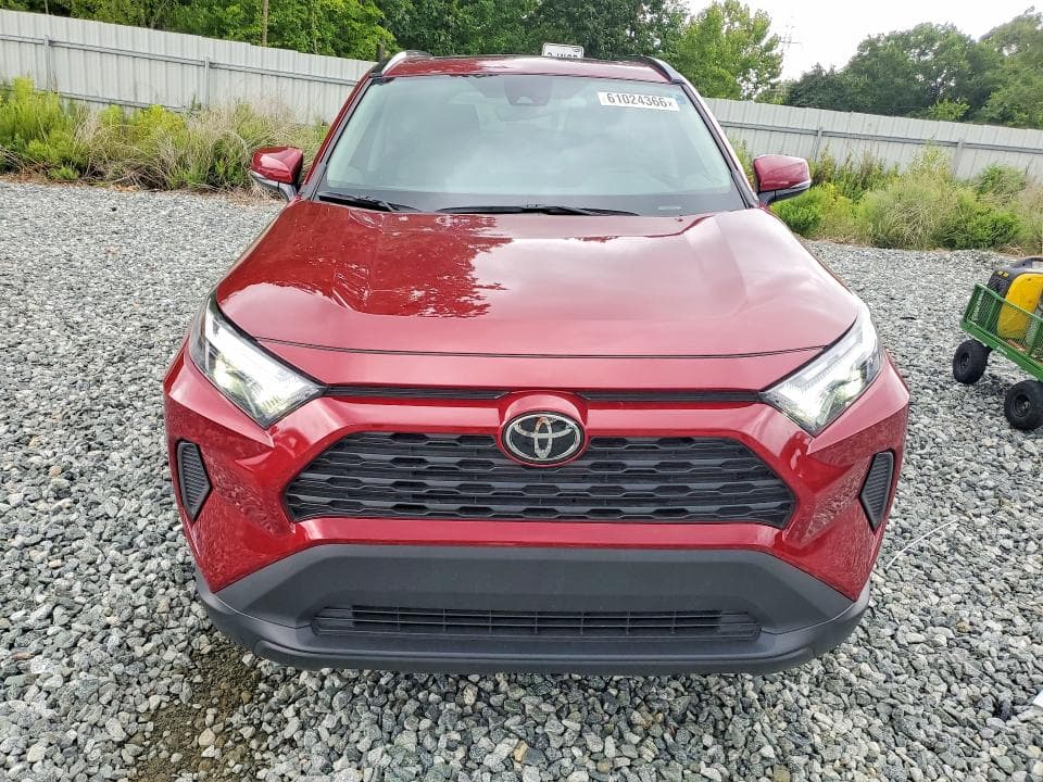 2025 TOYOTA RAV4 XLE 5