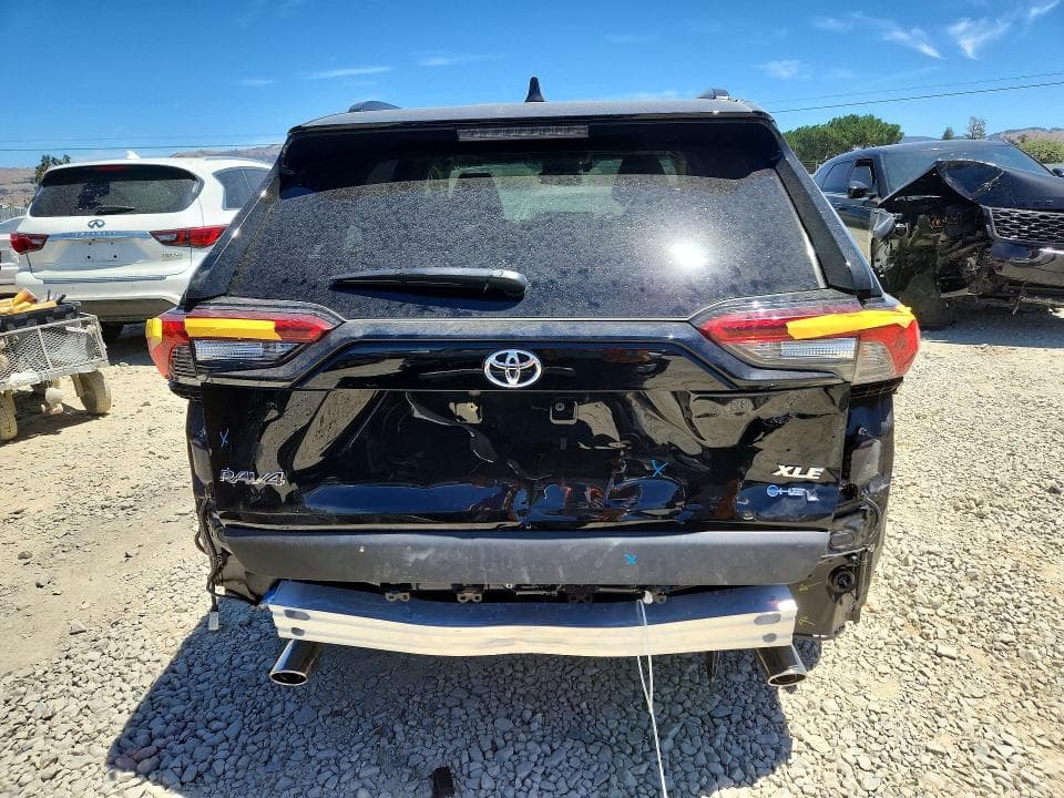 2025 TOYOTA RAV4 XLE PREMIUM 6