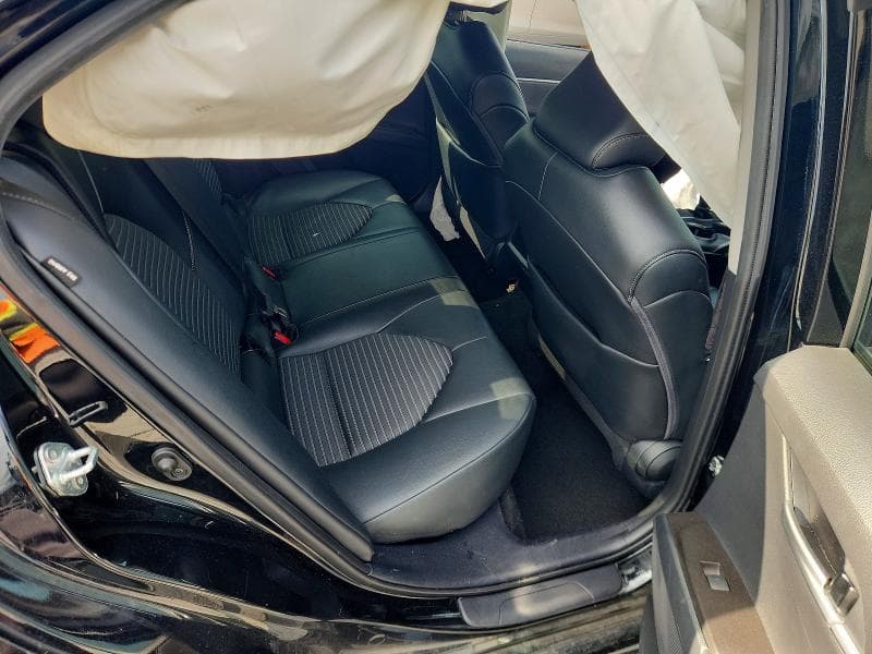 2022 TOYOTA CAMRY SE 10