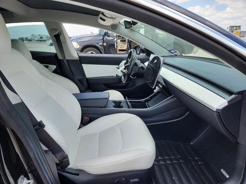 2018 TESLA MODEL 3 7