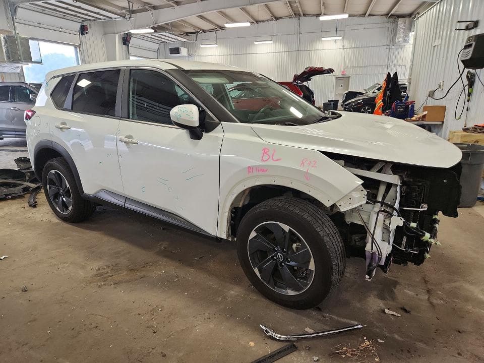 2024 NISSAN ROGUE SV 4