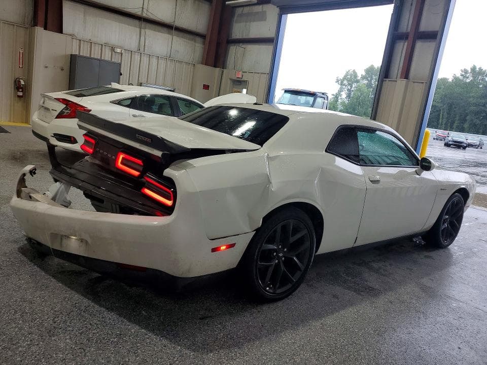 2019 DODGE CHALLENGER SXT 3
