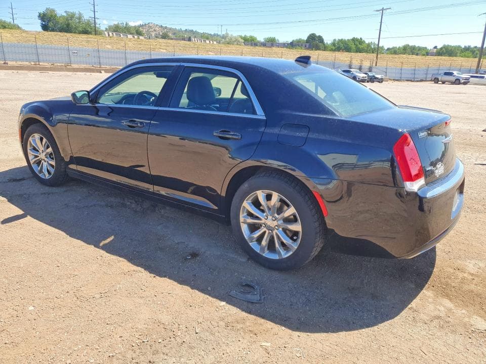 2018 CHRYSLER 300 TOURING 2