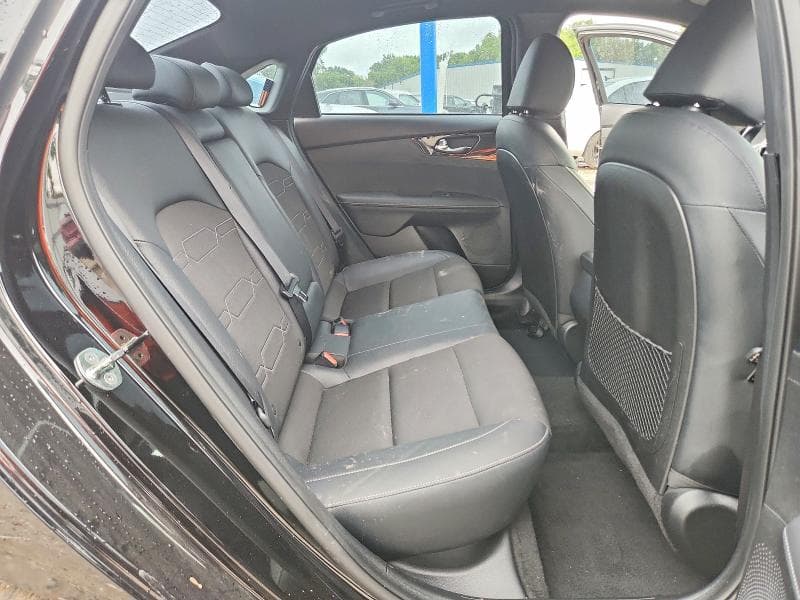 2023 KIA FORTE GT LINE 10