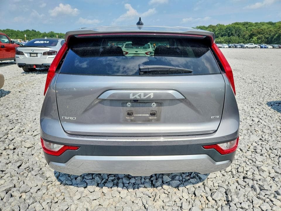 2023 KIA NIRO LX 6