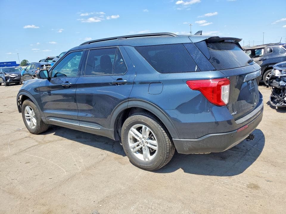 2022 FORD EXPLORER XLT 2