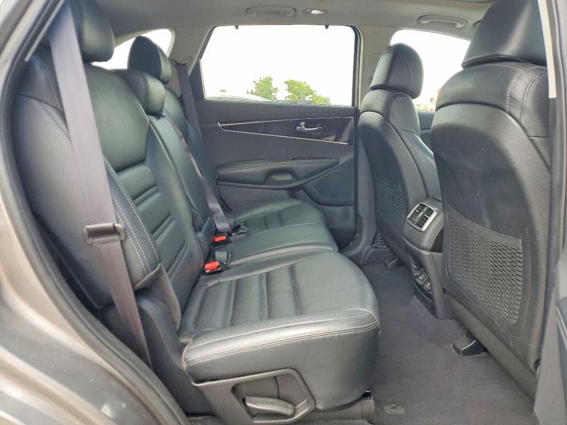 2017 KIA SORENTO EX 11