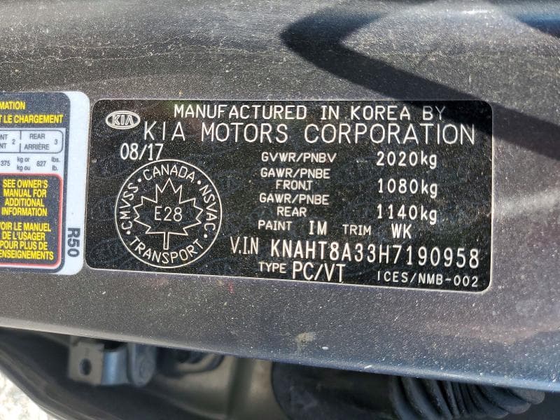 2017 KIA RONDO 13