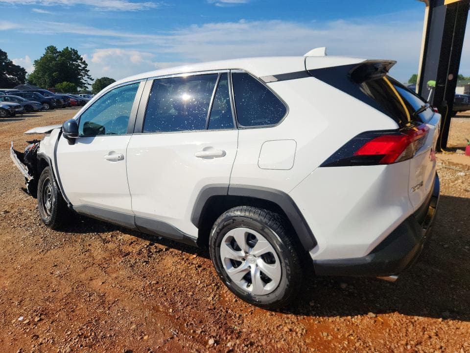 2022 TOYOTA RAV4 LE 2