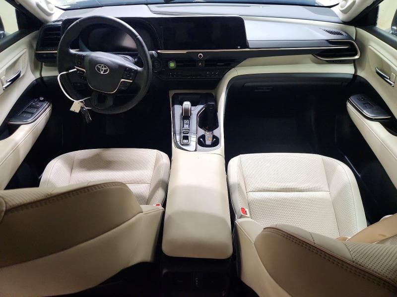 2023 TOYOTA CROWN LIMITED 8