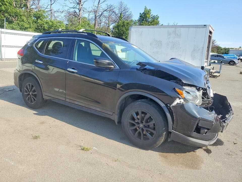 2017 NISSAN ROGUE SV 4