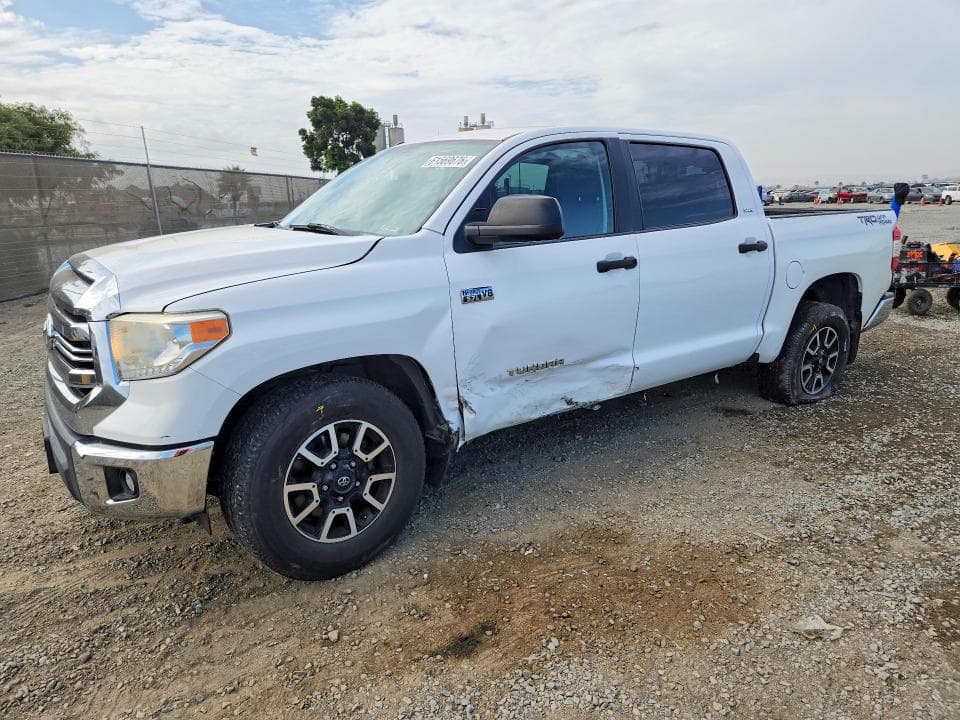2017 TOYOTA TUNDRA CREWMAX SR5