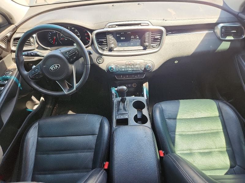 2017 KIA SORENTO EX 8