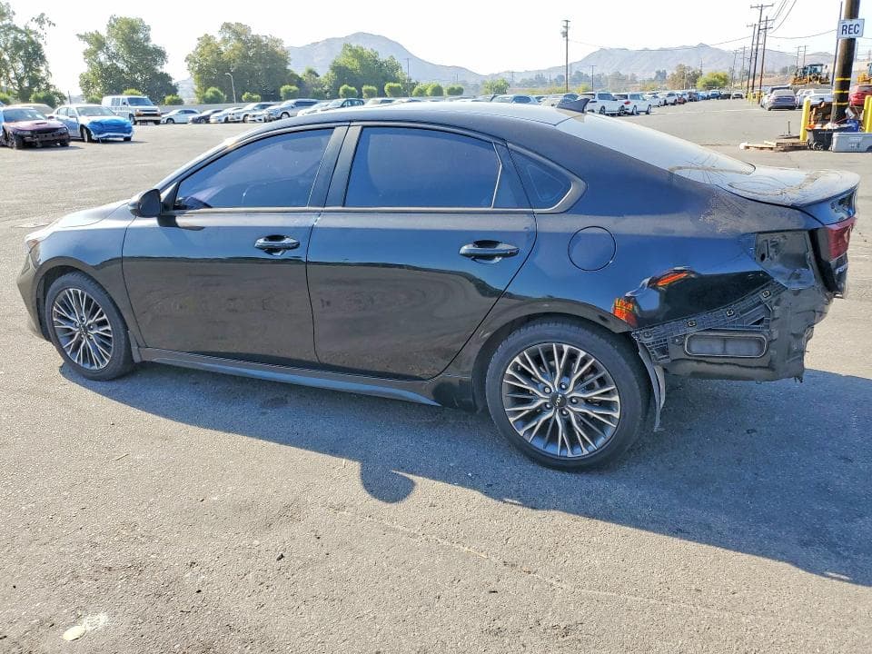 2023 KIA FORTE GT LINE 2
