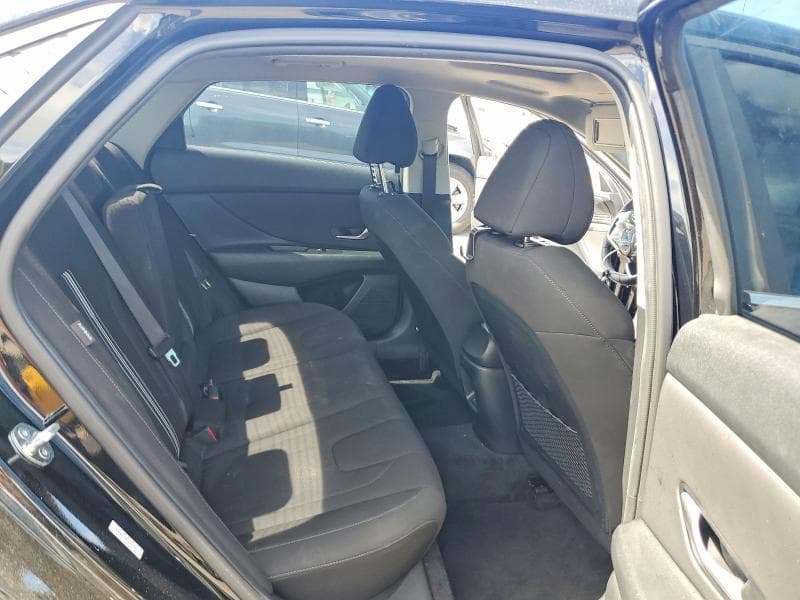 2024 HYUNDAI ELANTRA SEL 10
