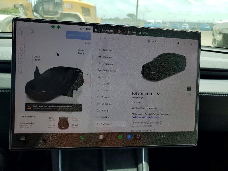 2026 TESLA MODEL Y 9