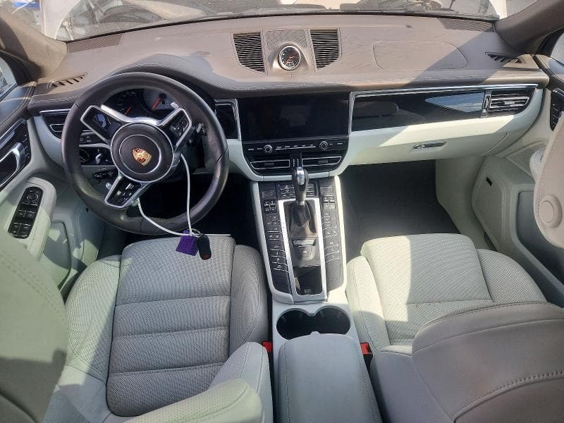 2021 PORSCHE MACAN S 8