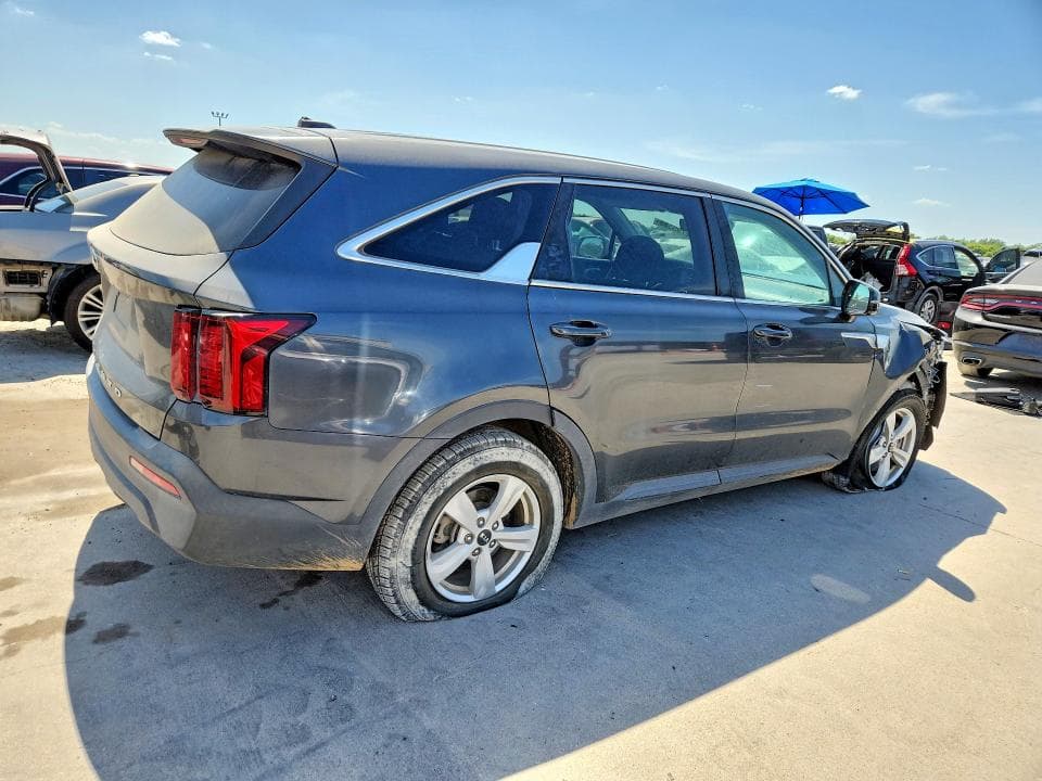 2021 KIA SORENTO LX 3