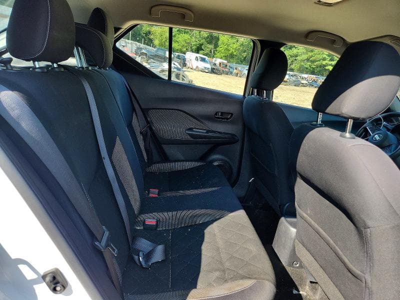 2019 NISSAN KICKS S 10