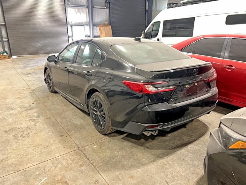 2025 TOYOTA CAMRY SE 3