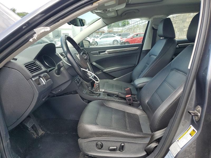 2017 VOLKSWAGEN PASSAT SE 7