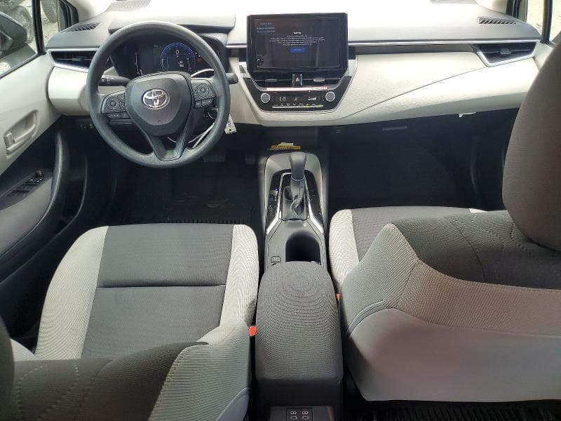 2026 TOYOTA COROLLA LE 8