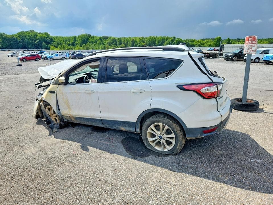 2018 FORD ESCAPE SE 2