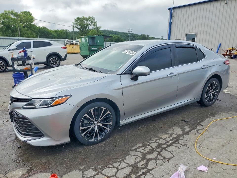 2018 TOYOTA CAMRY LE - 1