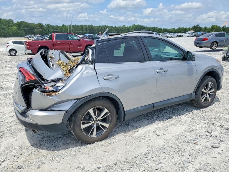 2017 TOYOTA RAV4 XLE 3
