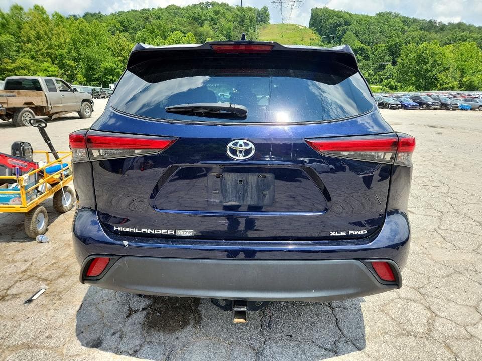 2022 TOYOTA HIGHLANDER XLE 6