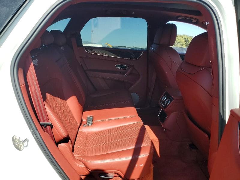 2018 BENTLEY BENTAYGA 11