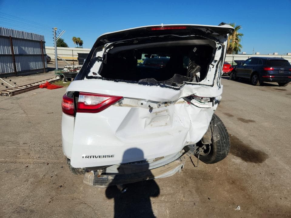2020 CHEVROLET TRAVERSE LS 6