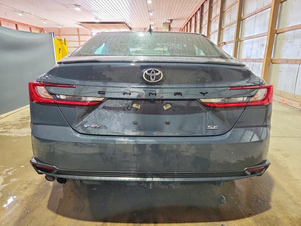 2025 TOYOTA CAMRY SE 6