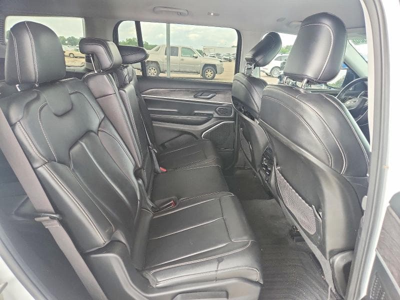 2021 JEEP GRAND CHEROKEE L LIMITED 11