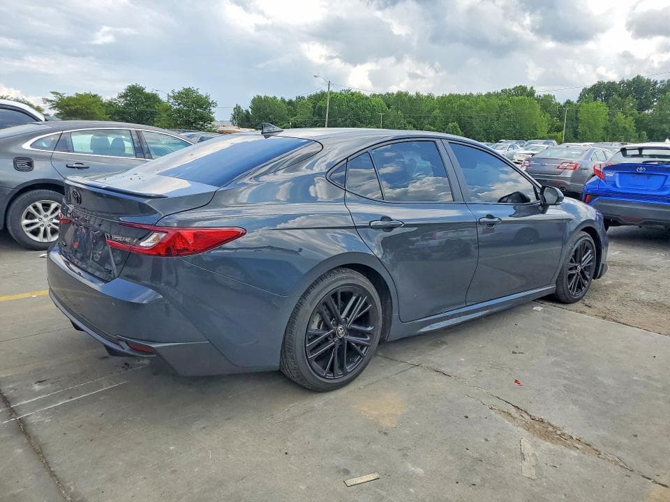 2025 TOYOTA CAMRY SE 3