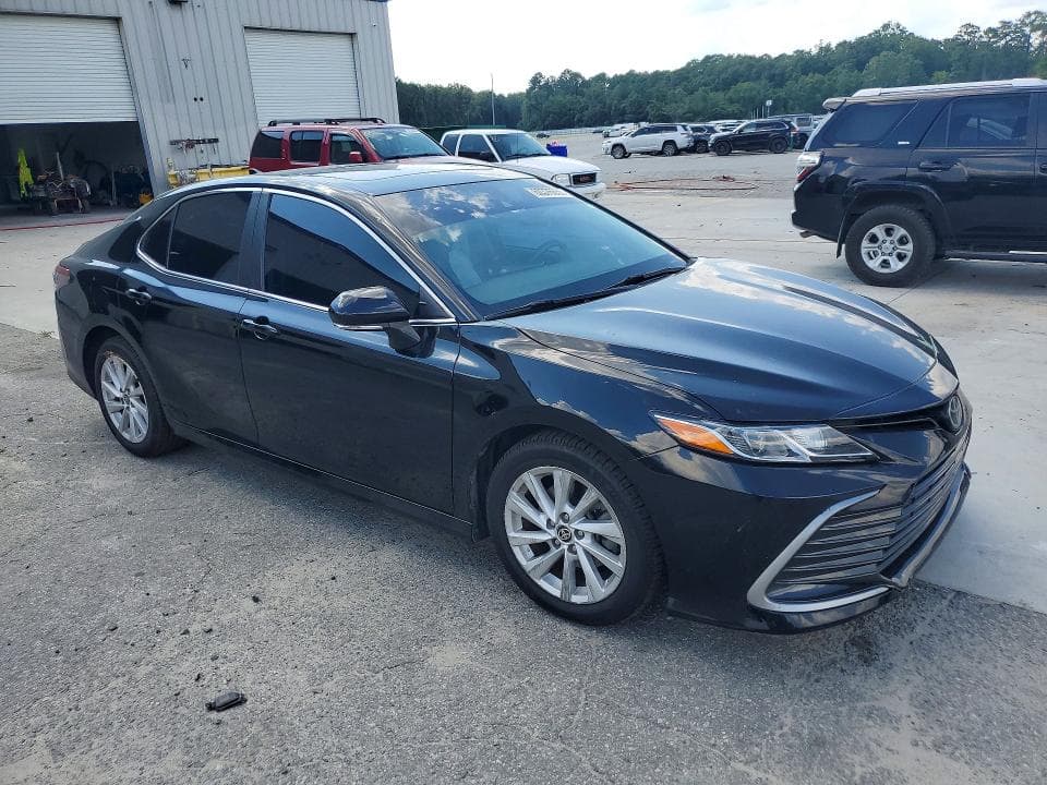 2022 TOYOTA CAMRY LE 4