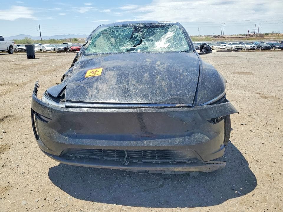 2026 TESLA MODEL Y 5
