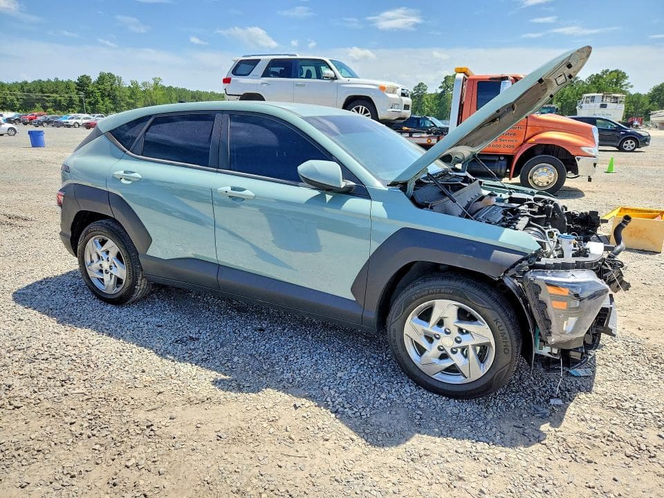 2025 HYUNDAI KONA SE 4