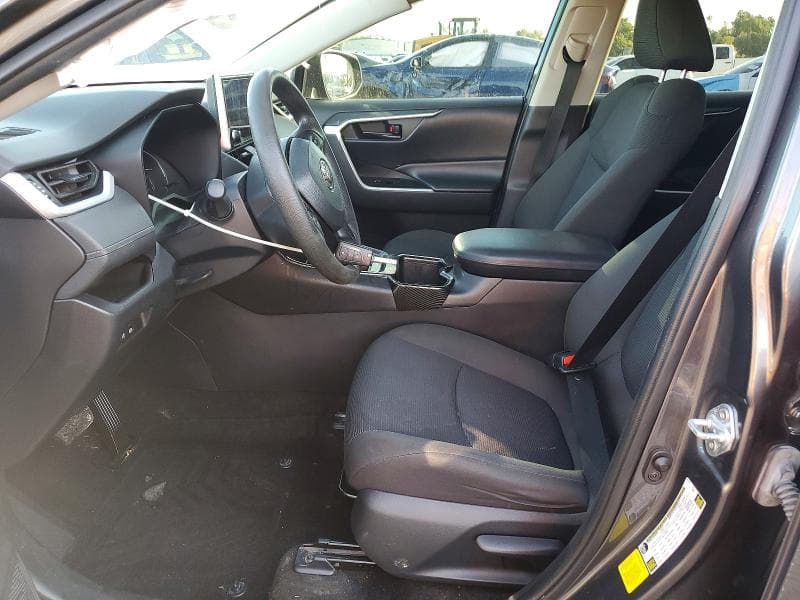 2023 TOYOTA RAV4 LE 7