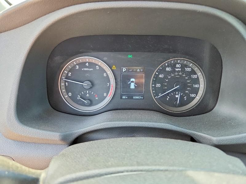 2017 HYUNDAI TUCSON SE 9