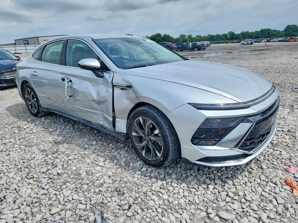 2024 HYUNDAI SONATA SEL 4