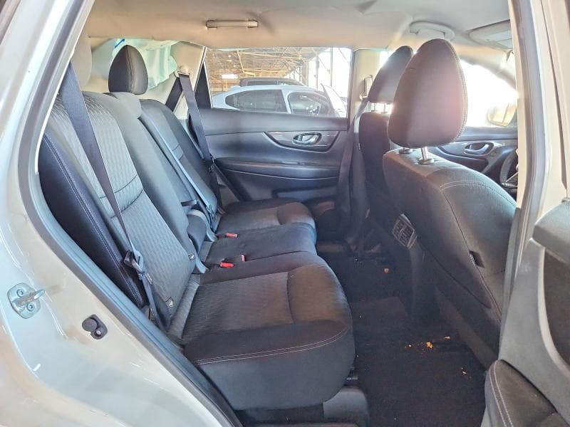 2018 NISSAN ROGUE SV 11