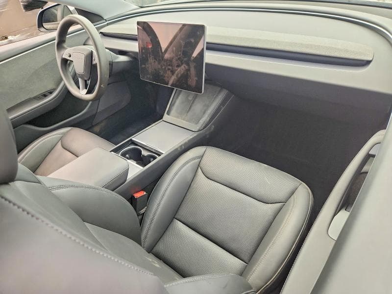 2025 TESLA MODEL 3 8