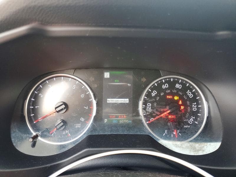 2022 TOYOTA RAV4 LE 9