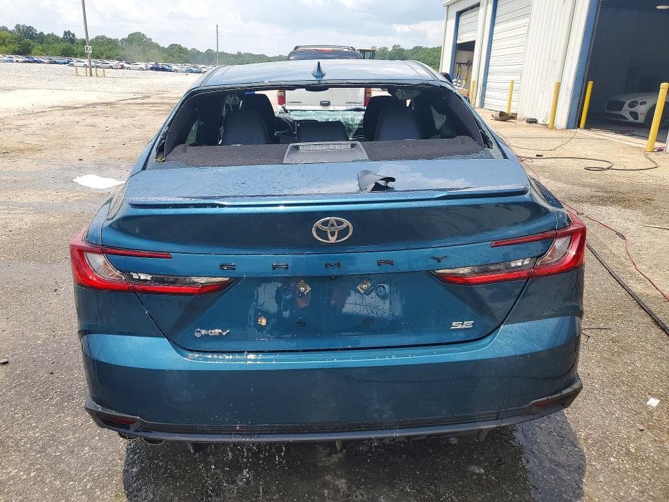 2026 TOYOTA CAMRY SE 6
