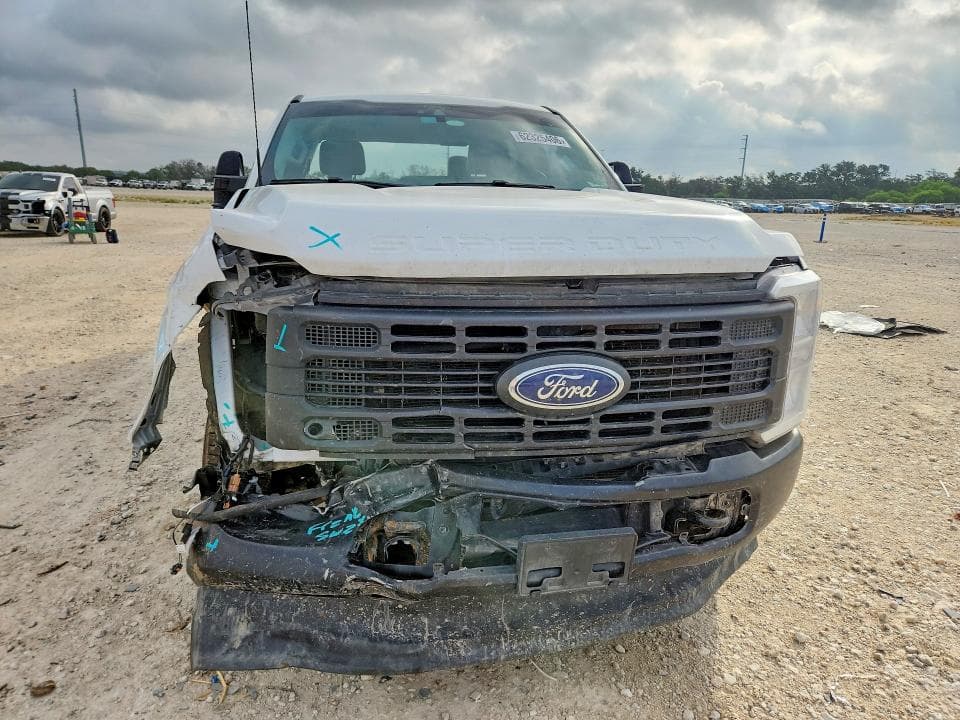 2025 FORD F250 SUPER DUTY 5