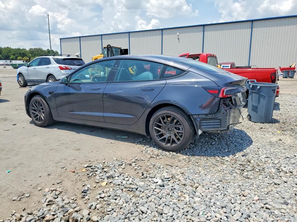 2026 TESLA MODEL 3 2