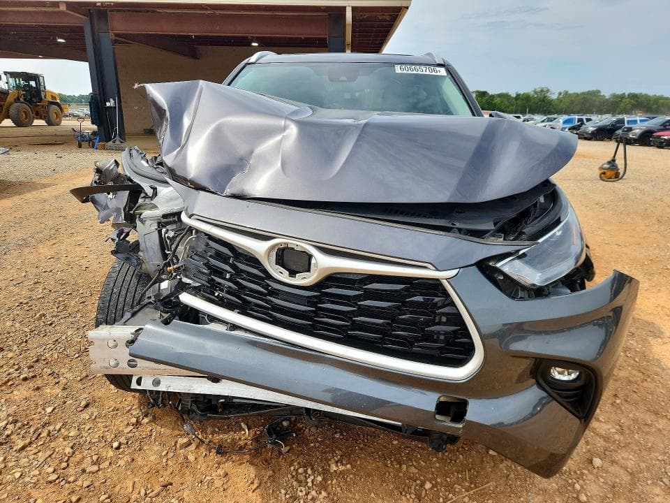 2022 TOYOTA HIGHLANDER XLE 5