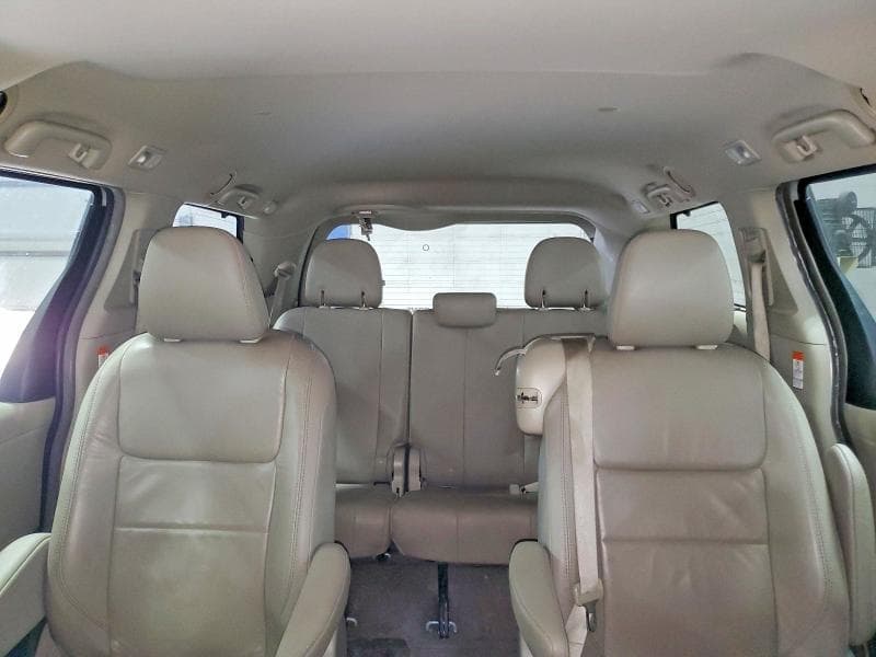 2017 TOYOTA SIENNA XLE 8-PASSENGER 10