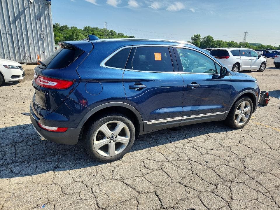 2017 LINCOLN MKC PREMIERE 3